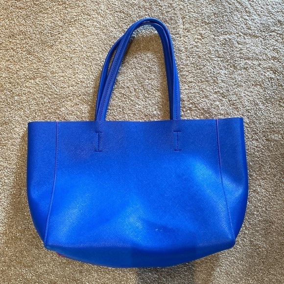 Macy’s Bright Blue Tote Bag Pink Interior - Picture 1 of 5